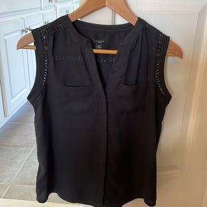 V-Neck black sleeveless